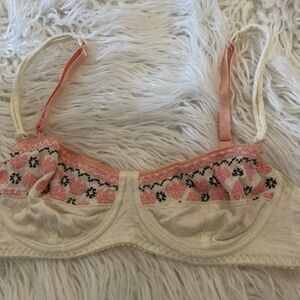 Vintage Cute Free People Embroidered Balconette Bralette Bra 34B Ivory Peach